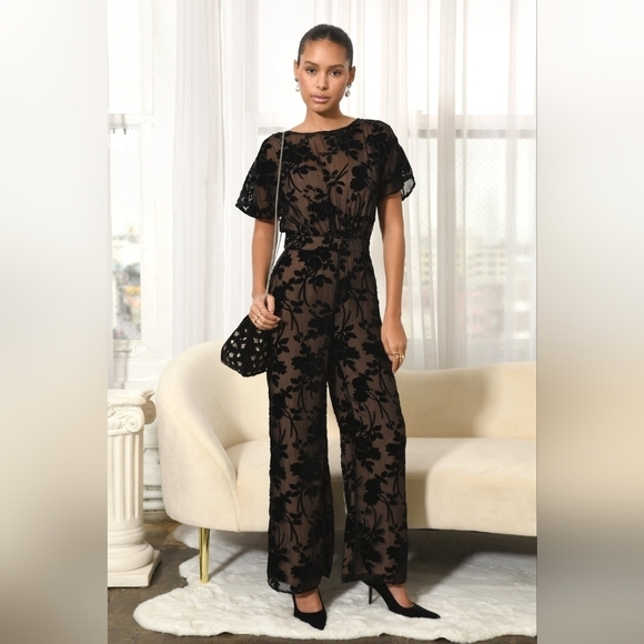ADELYN RAE -EISHA VELVET BURNOUT FLUTTER SLEEVE JUMPSUIT